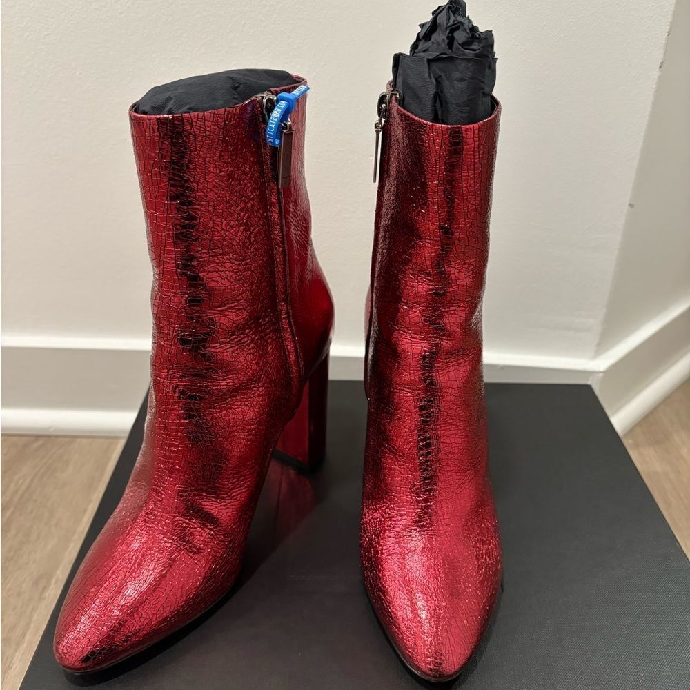 Saint Laurent Red Metallic Crack Leather Heel Ankle boots - Picture 6 of 11
